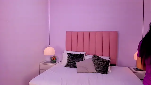 Amy Ferreira online show from 13, 11, 2025