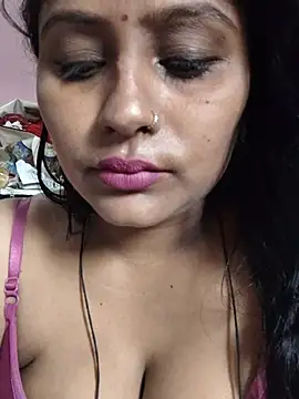 Jasmine Januja online show from 17, 5, 2026