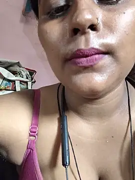 Jasmine Januja online show from 20, 5, 2026
