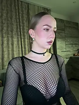 MissOyee online show from 12, 2, 2026