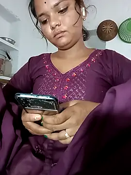 Hot Shredha online show from 18, 10, 2025