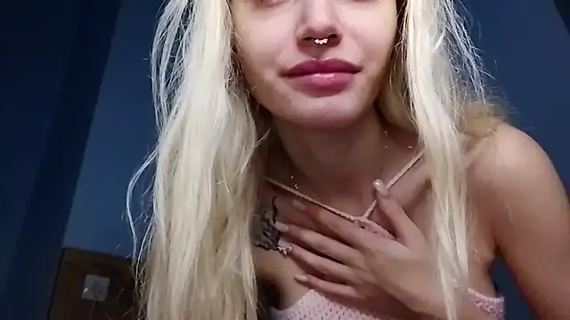 Snapshot of lesyawhite chatting on 5, 10, 2025 lesyawhite online show from 5, 10, 2025