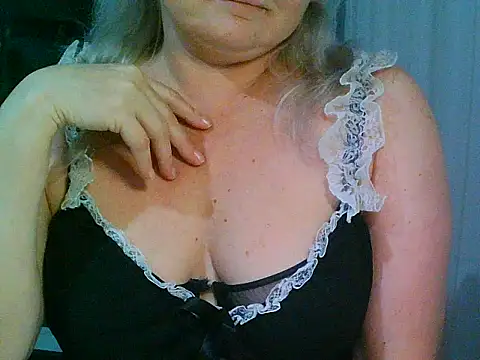 Snapshot of Blue-sky69 chatting on 13, 10, 2025 Blue-sky69 online show from 13, 10, 2025