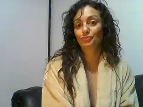 Snapshot of dulcefanny chatting on 27, 5, 2026 dulcefanny online show from 27, 5, 2026