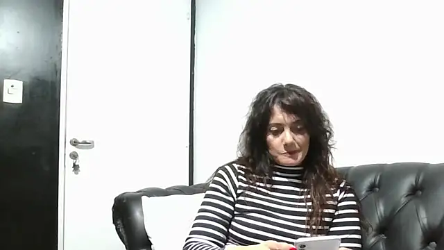 dulcefanny online show from 5, 7, 2026