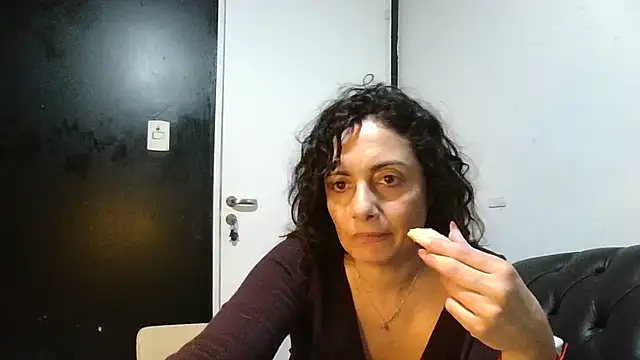 dulcefanny online show from 21, 7, 2026