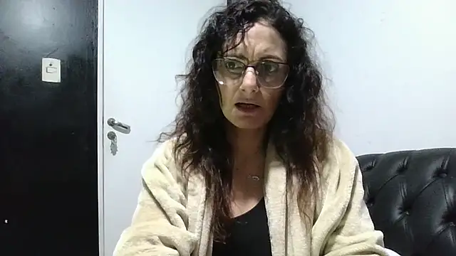 dulcefanny online show from 7, 8, 2026