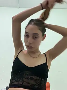 loirinhaaa online show from 12, 10, 2025