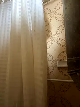 Ezeveron online show from 3, 10, 2025