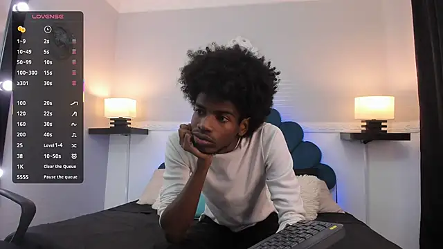 Snapshot of AllexJacob chatting on 13, 10, 2025 AllexJacob online show from 13, 10, 2025