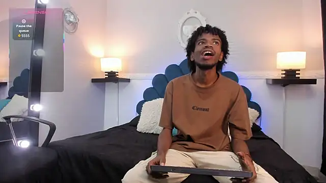 Snapshot of AllexJacob chatting on 21, 10, 2025 AllexJacob online show from 21, 10, 2025