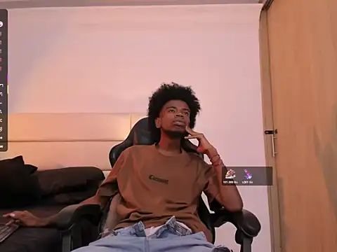 Snapshot of AllexJacob chatting on 5, 11, 2025 AllexJacob online show from 5, 11, 2025