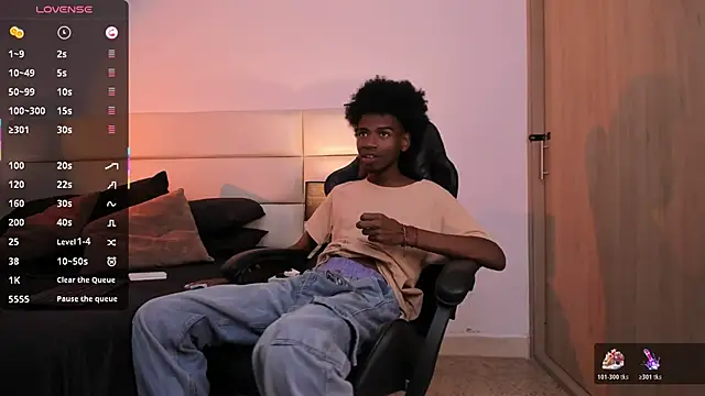 Snapshot of AllexJacob chatting on 6, 11, 2025 AllexJacob online show from 6, 11, 2025