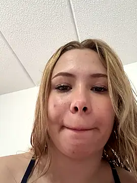 IamCatalina888 online show from 19, 11, 2025