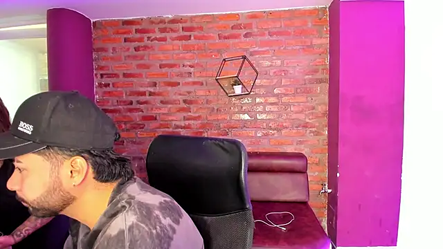 Hot Threesomee online show from 27, 9, 2025