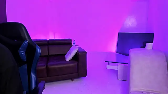 Hot Threesomee online show from 4, 10, 2025