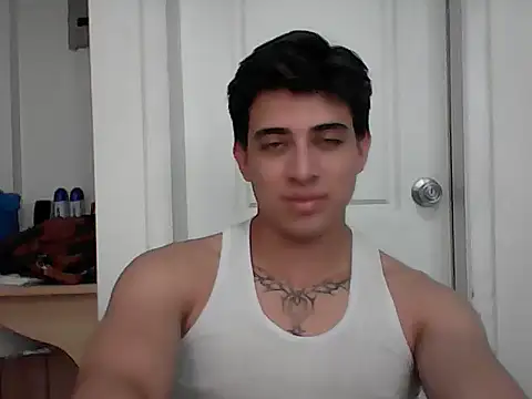 Snapshot of boys_2003 chatting on 17, 9, 2025 boys 2003 online show from 17, 9, 2025