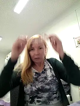 JenyJansi online show from 17, 9, 2025