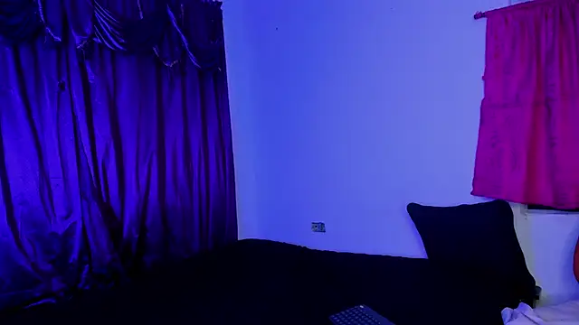 Shairaclark  online show from 8, 10, 2025