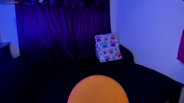 Shairaclark  online show from 15, 4, 2026