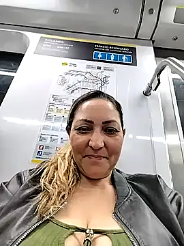 Lunita86 online show from 1, 11, 2025