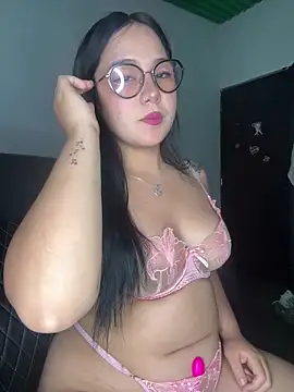 Snapshot of sacha_torres02 chatting on 28, 6, 2026 sacha torres02 online show from 28, 6, 2026