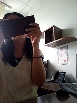 ValeriaLove43211 online show from 29, 9, 2025