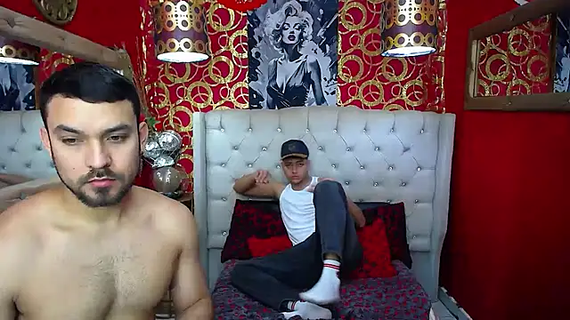 Snapshot of LATINBOYSPEIN chatting on 30, 9, 2025 LATINBOYSPEIN online show from 30, 9, 2025