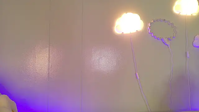 KeendraFox  online show from 21, 4, 2026