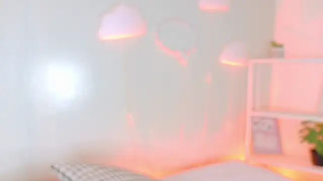 Snapshot of KeendraFox_ chatting on 9, 5, 2026 KeendraFox online show from 9, 5, 2026