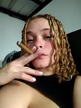 Snapshot of Cherrysweetyx chatting on 8, 1, 2026 Cherrysweetyx online show from 8, 1, 2026