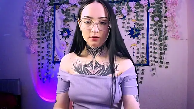 MollyKissy online show from 9, 4, 2026