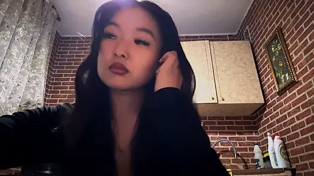 EmmaLeexth online show from 14, 12, 2025