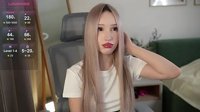 Laura Obsidian online show from 15, 10, 2025