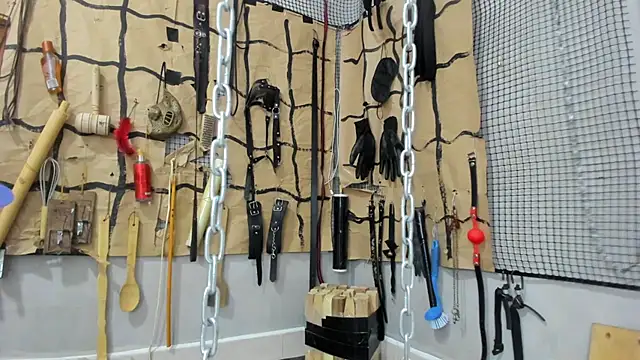 Snapshot of BDSM_MEDUZA chatting on 1, 5, 2026 BDSM MEDUZA online show from 1, 5, 2026