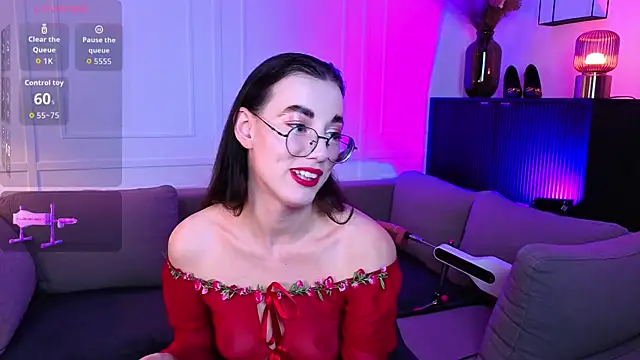 EmmaJakson online show from 17, 10, 2025