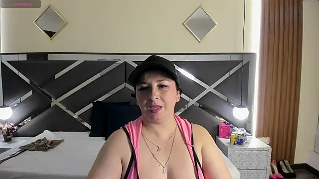 AgataThompson  online show from 20, 2, 2026