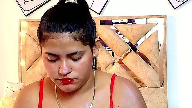 Selenegomezz online show from 16, 11, 2025