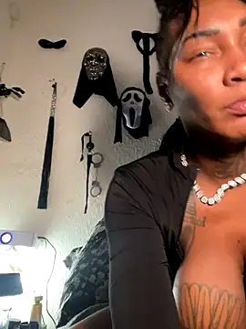 QUEENCALIMOD online show from 14, 12, 2025