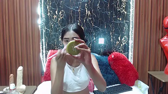 MadelinPaterson online show from 8, 10, 2025