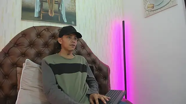 noah blake0 online show from 18, 9, 2025