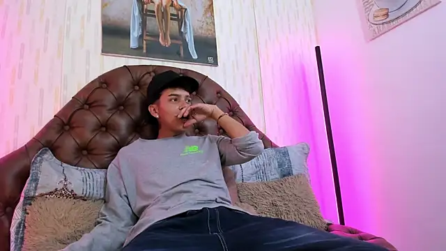 noah blake0 online show from 19, 11, 2025