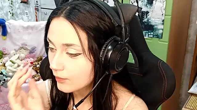 Snapshot of MiaJuiceee chatting on 1, 10, 2025 MiaJuiceee online show from 1, 10, 2025