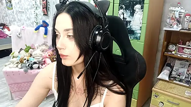 Snapshot of MiaJuiceee chatting on 3, 10, 2025 MiaJuiceee online show from 3, 10, 2025