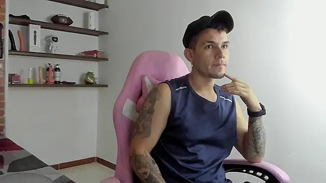 BooyHott  online show from 18, 12, 2025