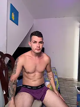 BooyHott  online show from 8, 2, 2026