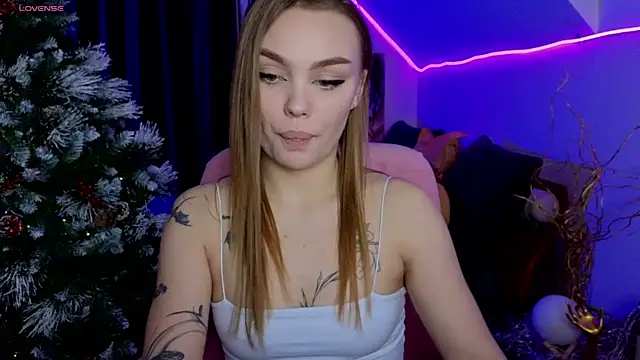 KitsyMoore online show from 5, 1, 2026