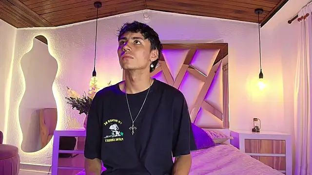 Noah clark nom online show from 27, 9, 2025