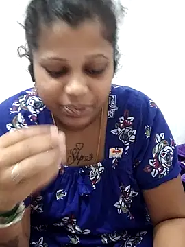 Snapshot of sweetqueen143 chatting on 21, 3, 2026 sweetqueen143 online show from 21, 3, 2026