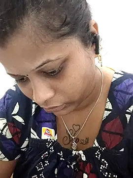 Snapshot of sweetqueen143 chatting on 29, 3, 2026 sweetqueen143 online show from 29, 3, 2026